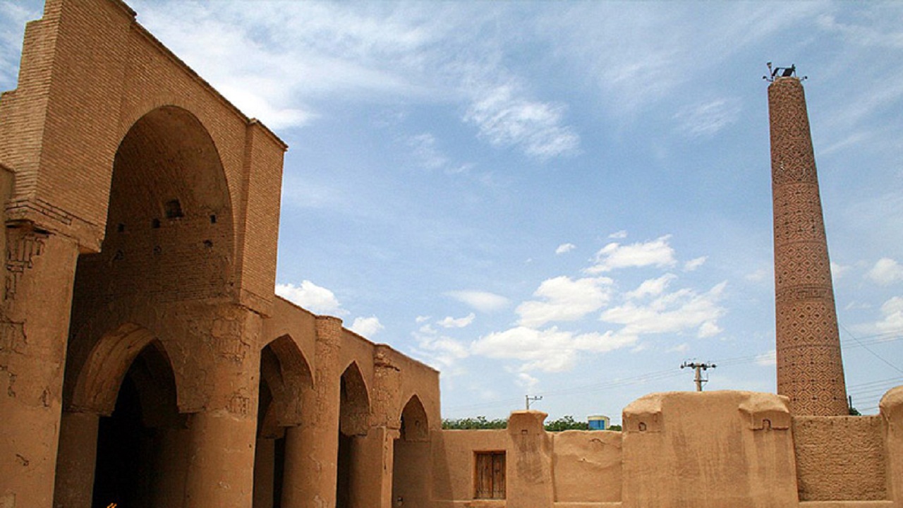 سرمایه‌گذاران دامغانی در احیای بناهای تاریخی نقش‌آفرین باشند