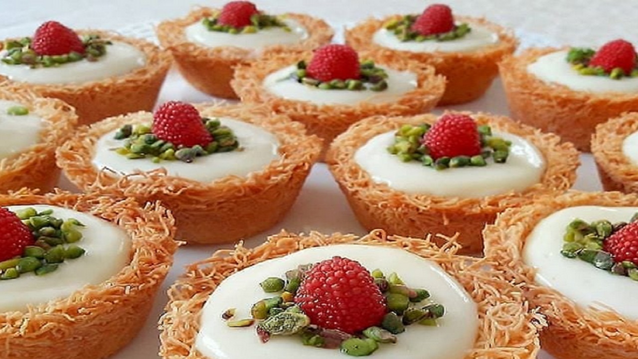 طرز تهیه کاسه ترد کادایف با محلبی