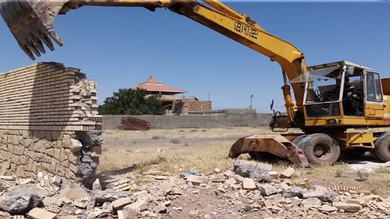 رفع تجاوز بیش از ۳ هزار مترخطوط انتقال آب و فاضلاب در سبزوار