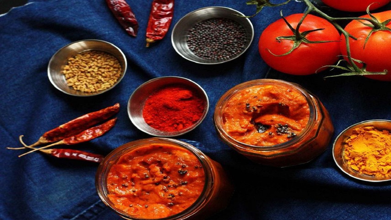 آموزش آشپزی؛ از رولت بادمجان و حلوای رنگی تا ترشی سیر هفت ساله در ۴۰ روز! + تصاویر