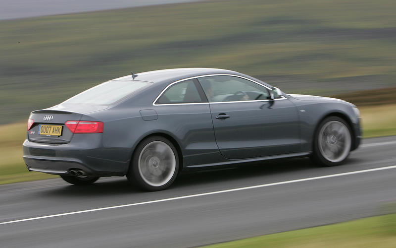 اتومبیل Audi A5 سال ۲۰۰۵ اتومبیل Audi A5 سال ۲۰۰۵