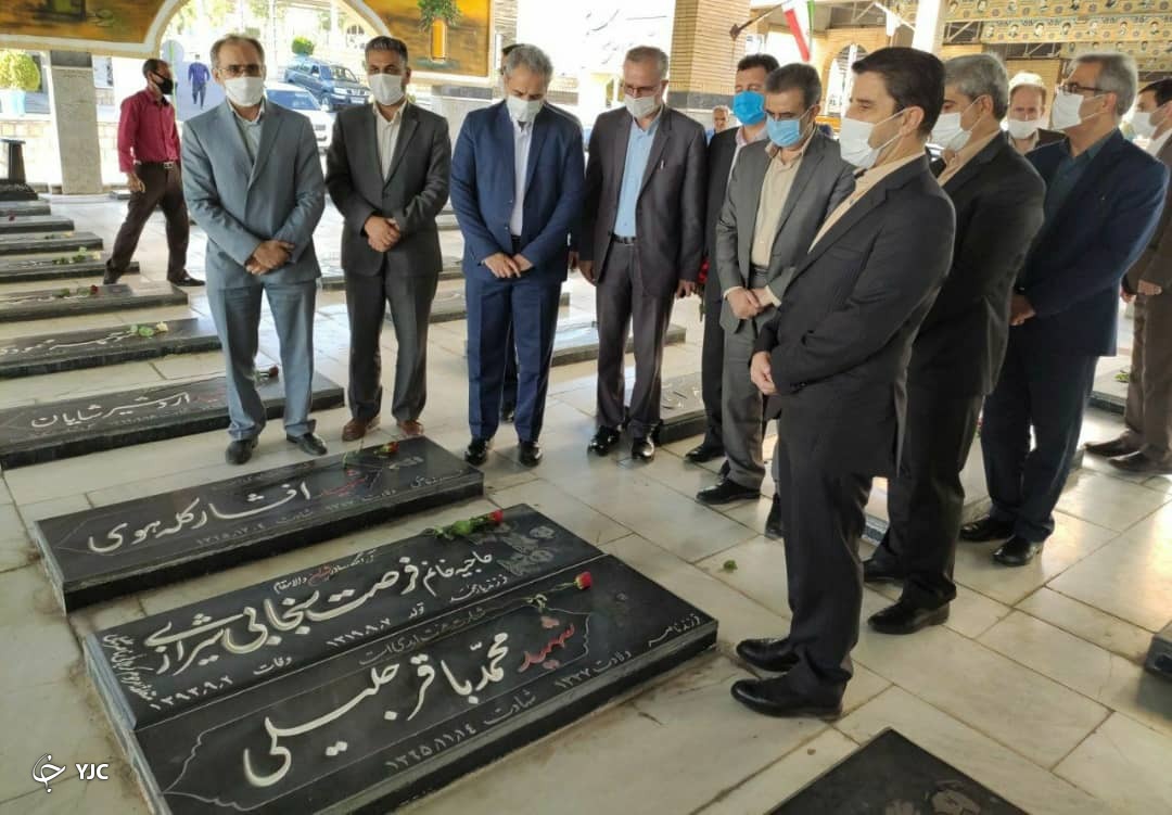 وزیر جهاد کشاورزی به مقام شامخ شهدای کرمانشاه ادای احترام کرد