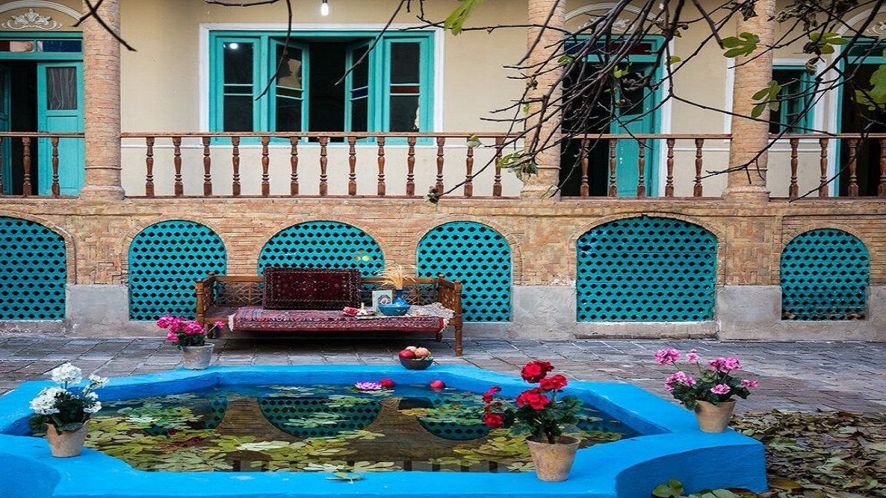 تصویر عمارت موتمن الاطبا در «تهرانگرد»
