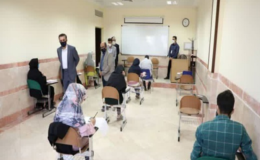 بازدید رئیس دانشگاه علوم پزشکی قم از محل آزمون