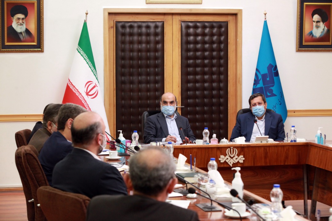 هیچ حریمی میان رسانه ملی و بانک مرکزی برای صیانت از ارزش پول ملی وجود ندارد