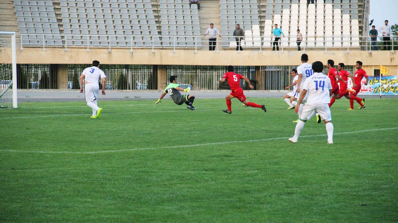 پاس همدان مانع صعود زود هنگام شاگردان پیوس شد