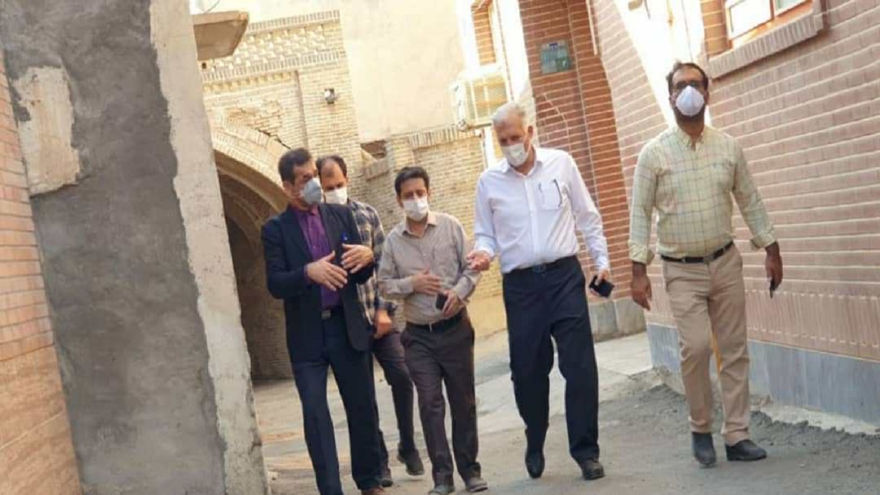 بازدید مسئولان از ساباط تاریخی بیدل در دزفول