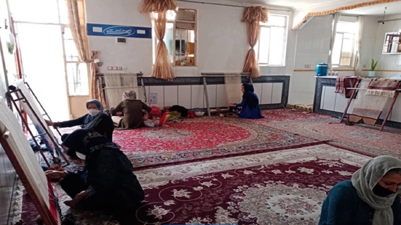 برگزاری دوره‌های آموزشی صنایع دستی چرم، چوقا،گلیم و جاجیم در لرستان