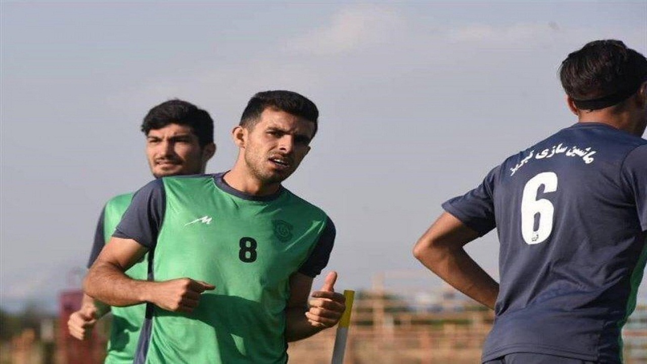 ثاقبی غایب بزرگ ماشین سازی برابر تراکتور