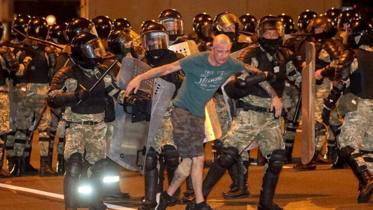دولت بلاروس برای حل‌وفصل تنش‌های داخلی اعلام آمادگی کرد