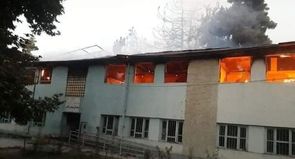 طالبان یک مکتب دخترانه را در فاریاب به آتش کشید