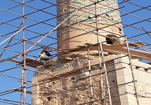 پیشرفت ۷۵ درصدی مرمت مناره‌های نظامیه ابرکوه