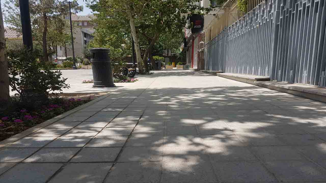 تابلوی نامرئی «ورود معلولان ممنوع» مقابل شورای شهر