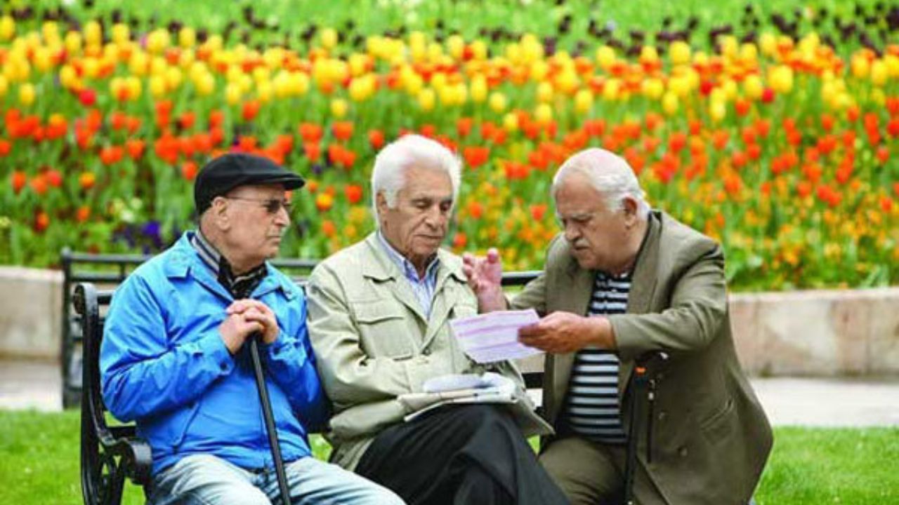 پرداخت ۶ هزار و ۴۰۰ وام ضروری به بازنشستگان استان همدان