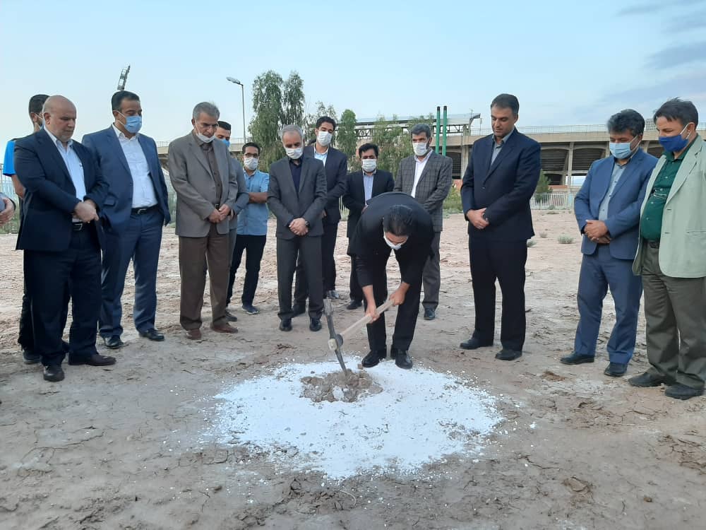 کلنگ احداث ساختمان هیئت فوتبال کرمان بر زمین زده شد