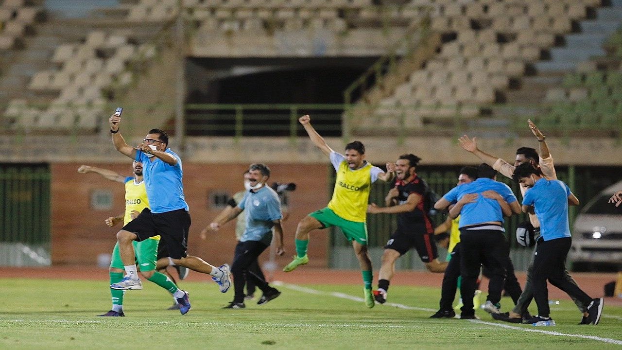 آلومینیوم اراک با خطیبی به لیگ برتر فوتبال صعود کرد