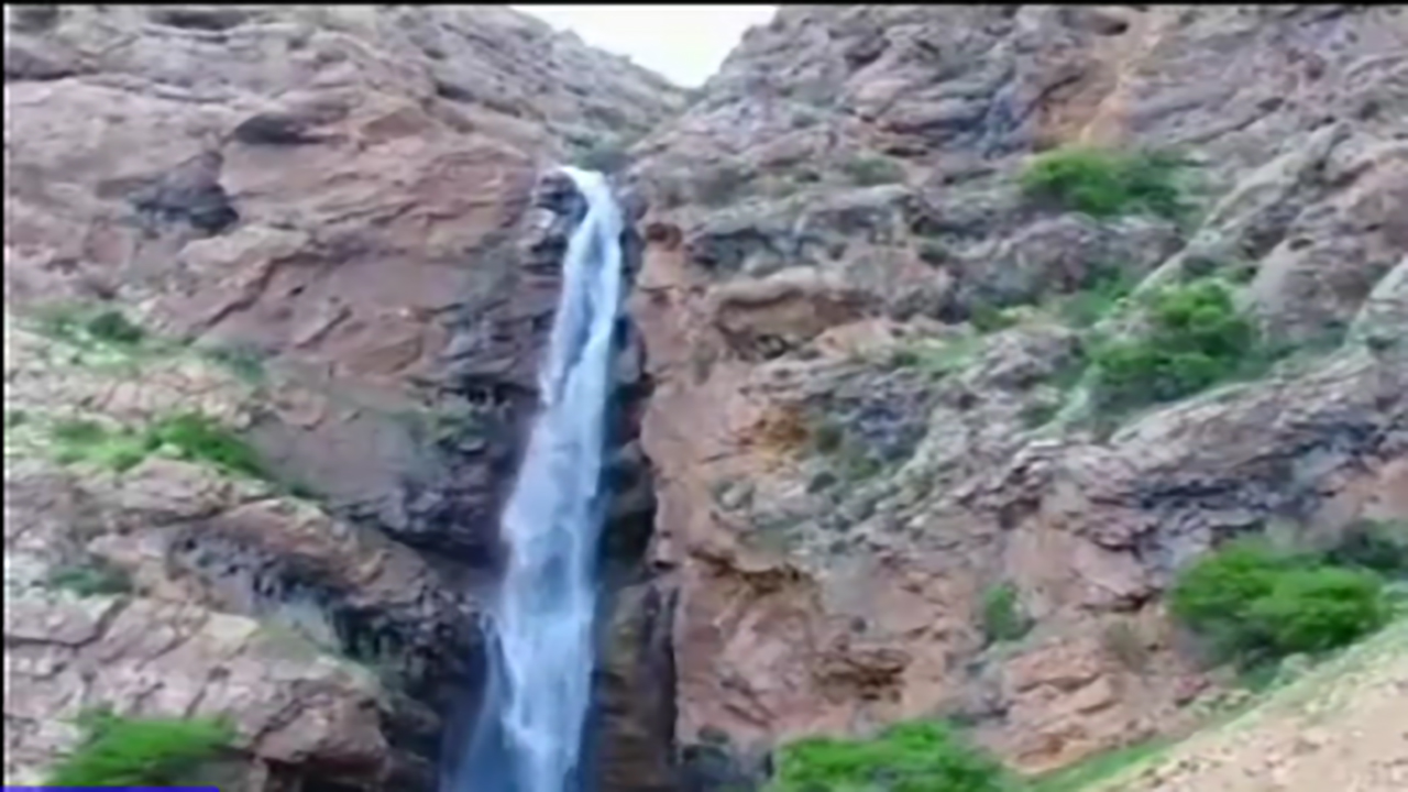 چشم‌اندازی از آبشار جذاب بهرام بیگی در کهگیلویه و بویراحمد + فیلم