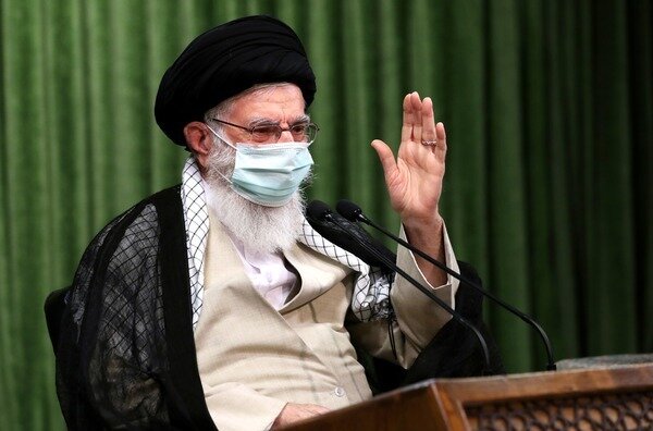 اقدامات رهبر انقلاب برای مقابله با ویروسی به نام کرونا