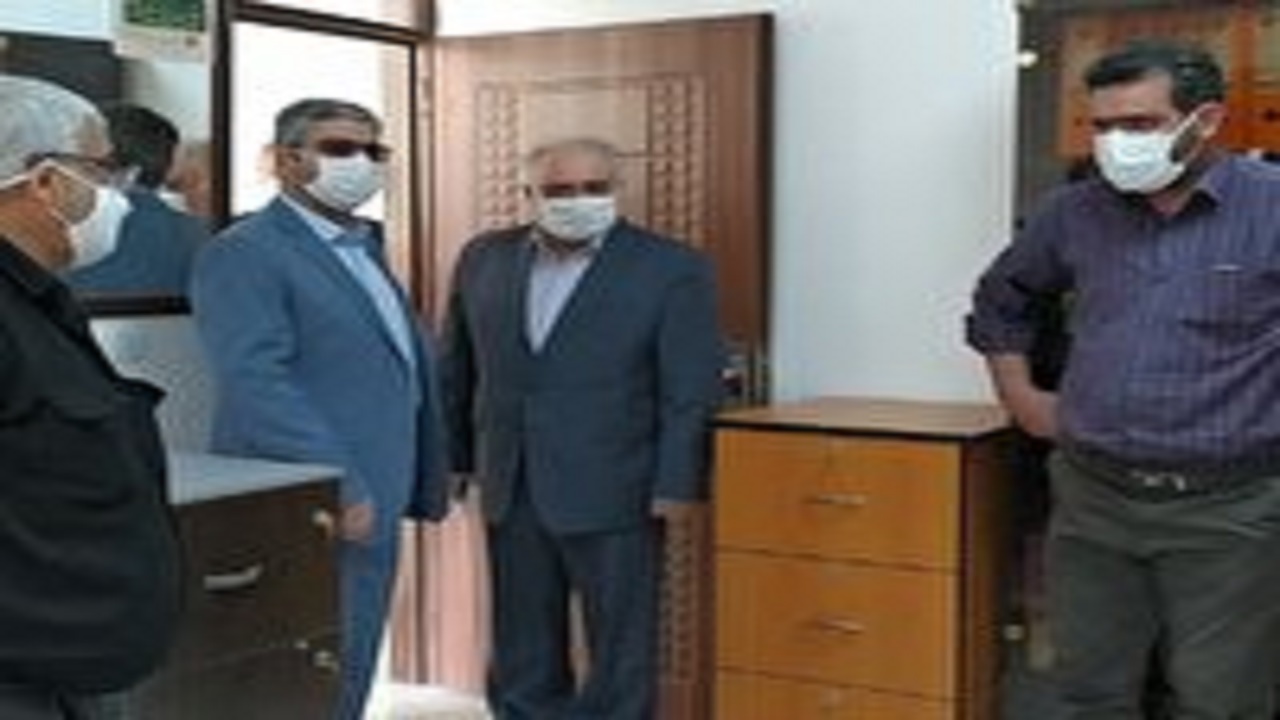 فرماندار سمنان از روند اجرای دستورالعمل بهداشتی در ادارات بازدید کرد