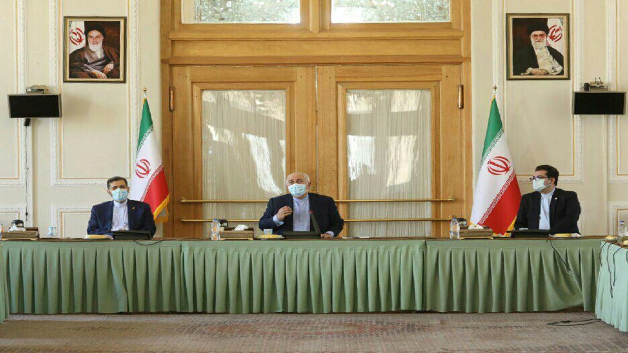نشست هم اندیشی ظریف با مدیران مسئول رسانه‌های کشور