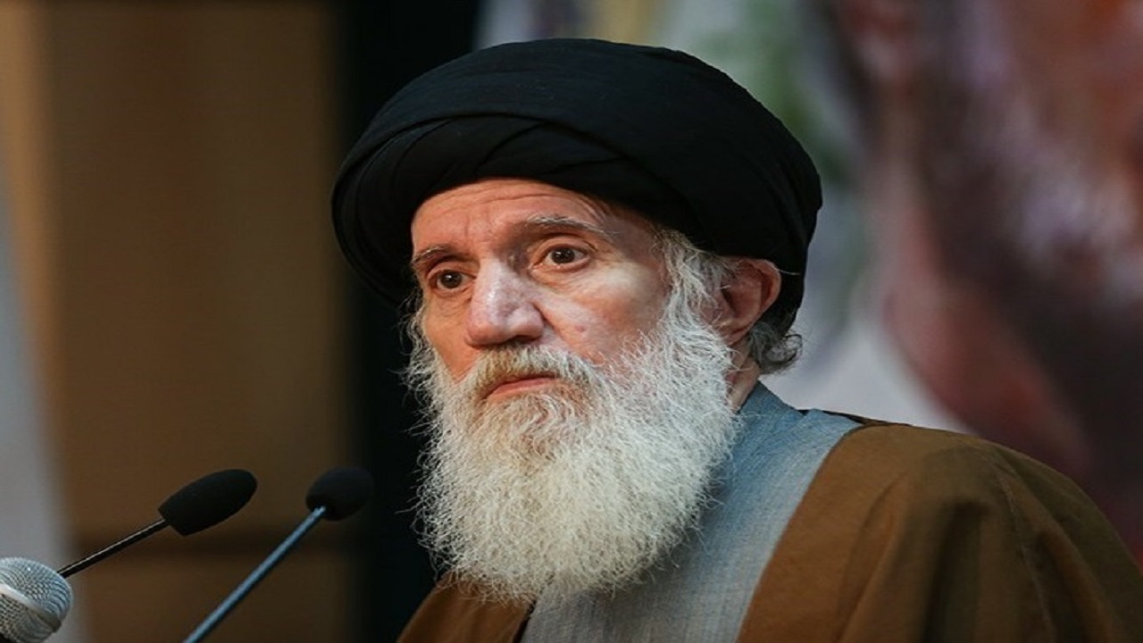 ترخیص آیت‌الله فاطمی‌نیا از بیمارستان/ روند درمان در منزل ادامه دارد