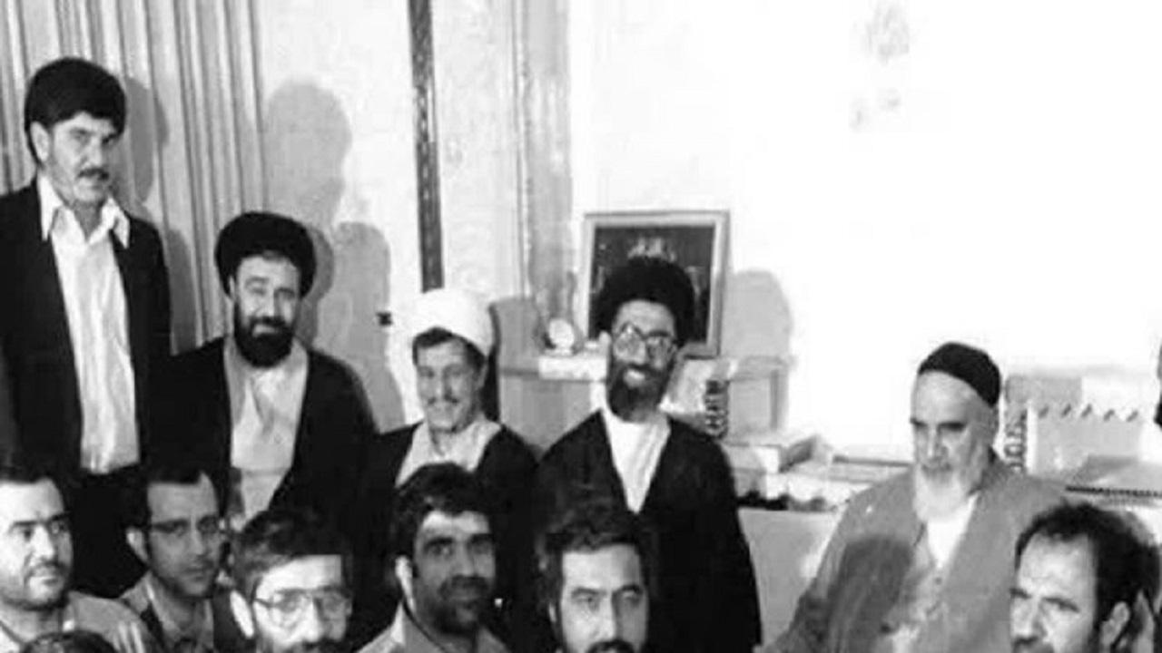 برگی از خاطرات مرحوم رجبعلی طاهری/ از پخش اعلامیه و تراکت در کازرون تا نخستین دستگیری