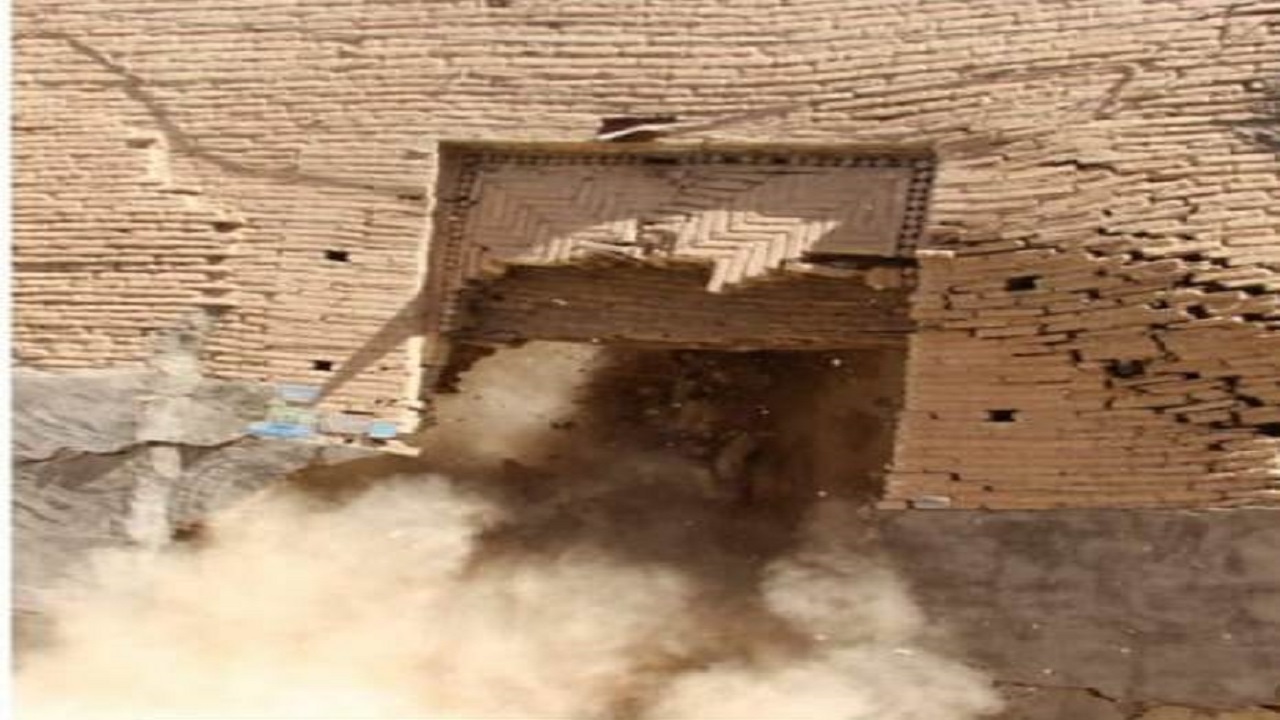 یک ساختمان قدیمی در دزفول فروریخت