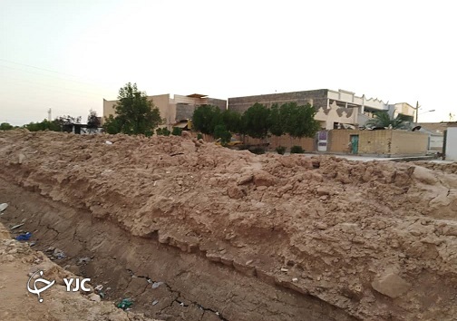کانال دفع آب های سطحی در بهارستان