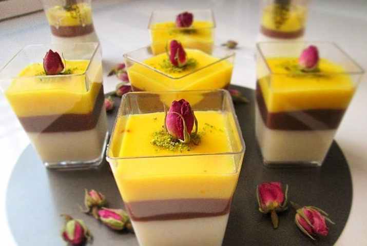 طرز تهیه دسر مشکوفی زعفرانی و مشکوفی سه رنگ