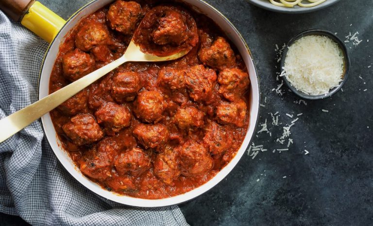طرز تهیه قیمه ریزه خوشمزه به سبک شهرهای مختلف
