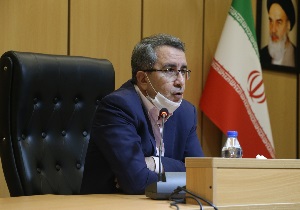 آمادگی دفاتر پیشخوان و بانک‌های قم برای توزیع ماسک رایگان