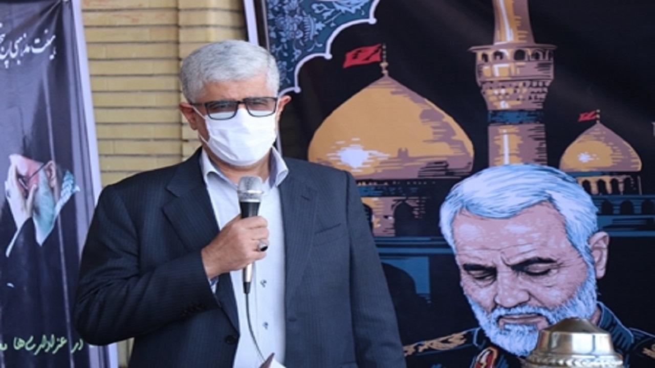 سیاه‌پوش کردن ساختمان دانشکده علوم پزشکی آبادان به مناسبت سوگواری سید و سالار شهیدان