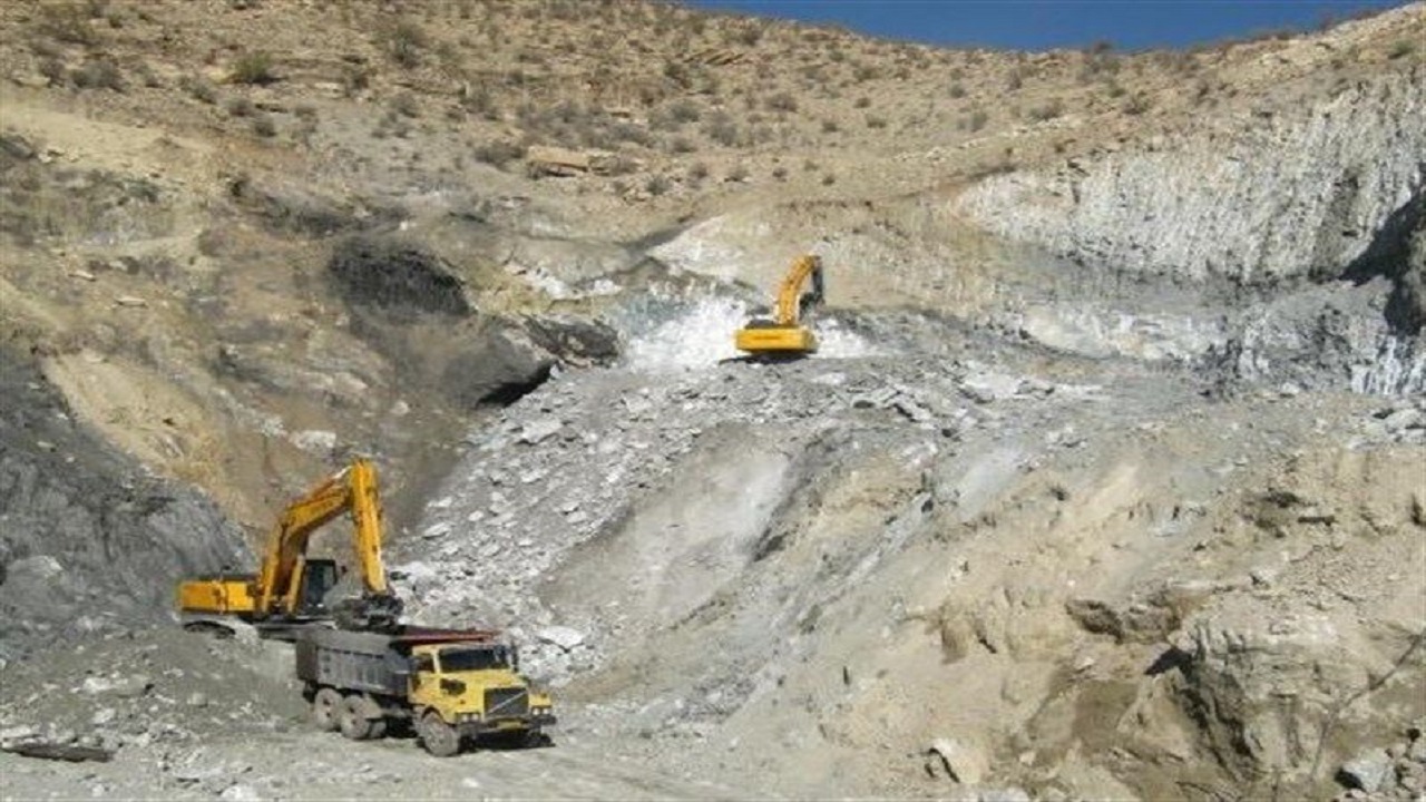 توسعه شهرستان نهبندان در گرو فرآوری مواد معدنی