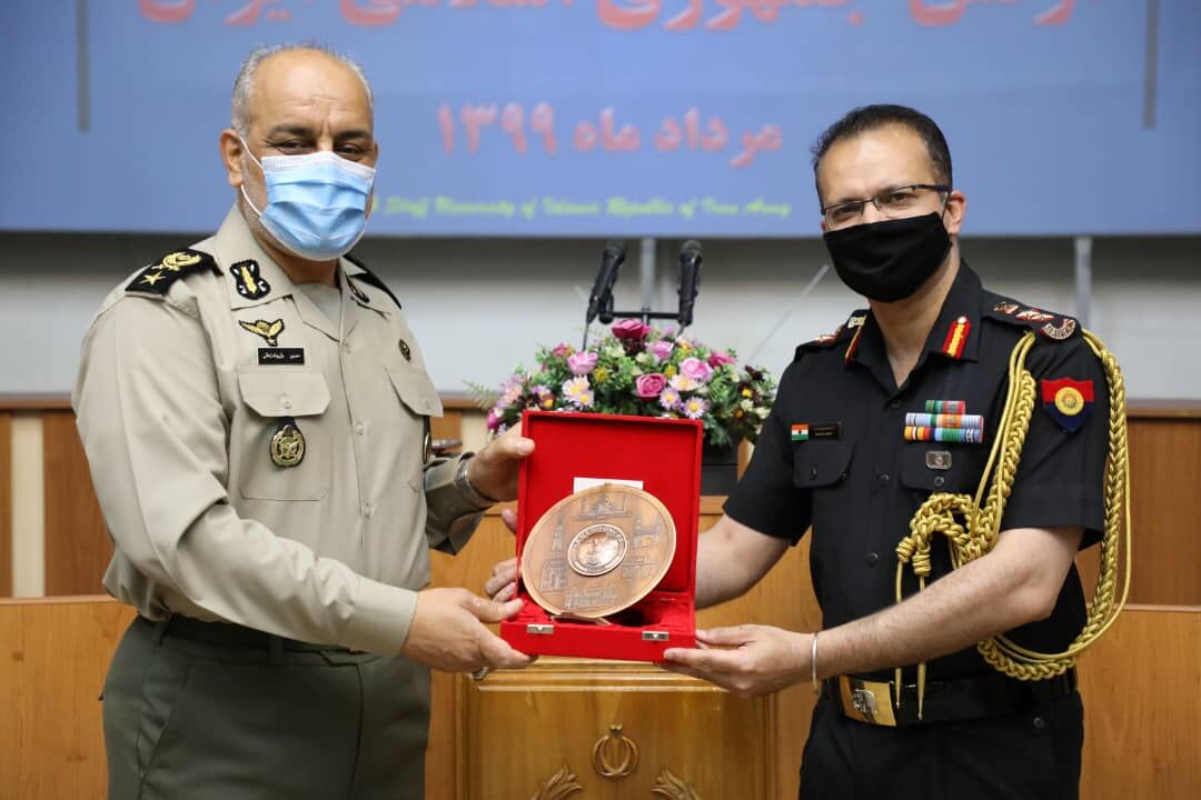 آیین سی‌امین دوره دانش‌آموختگی دانشجویان خارجی دافوس برگزار شد