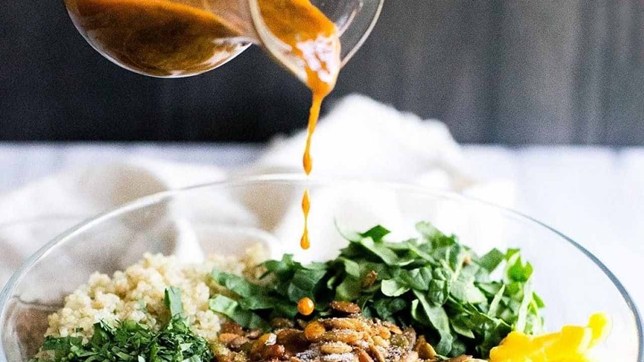 انواع چاشنی‌های خوشمزه مخصوص سالاد + دستور تهیه