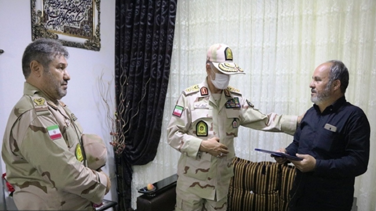 زنده نگه داشتن یاد شهدا باید در جامعه نهادینه شود