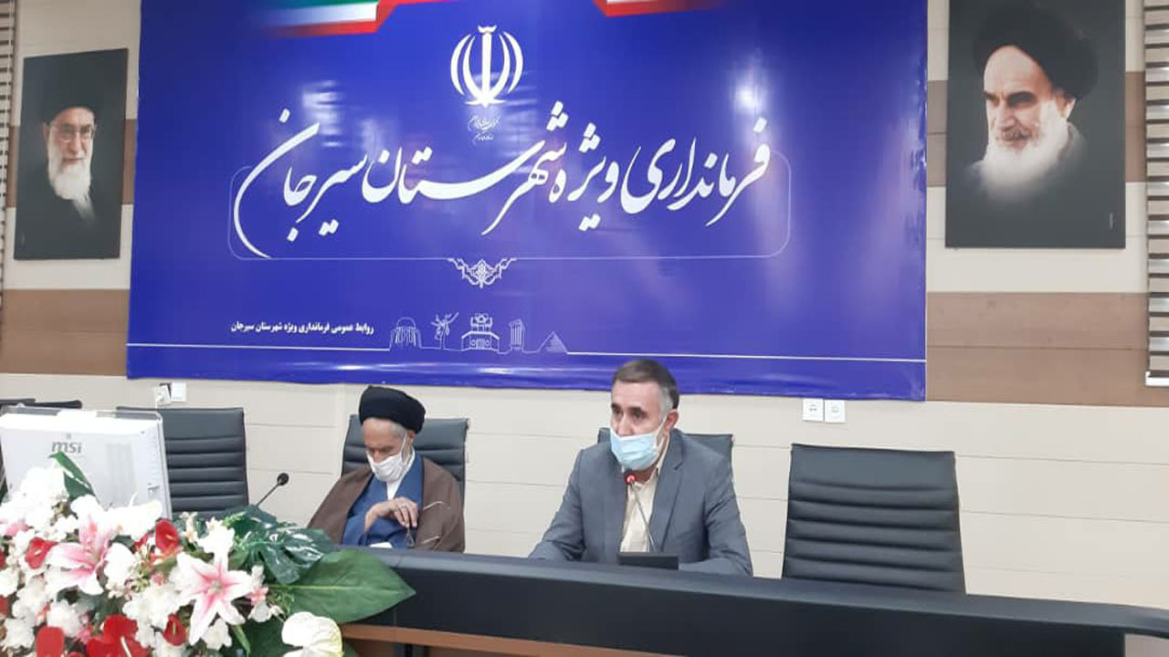 هر چه از قرآن فاصله بگیریم گرفتاری ها بیشتر است