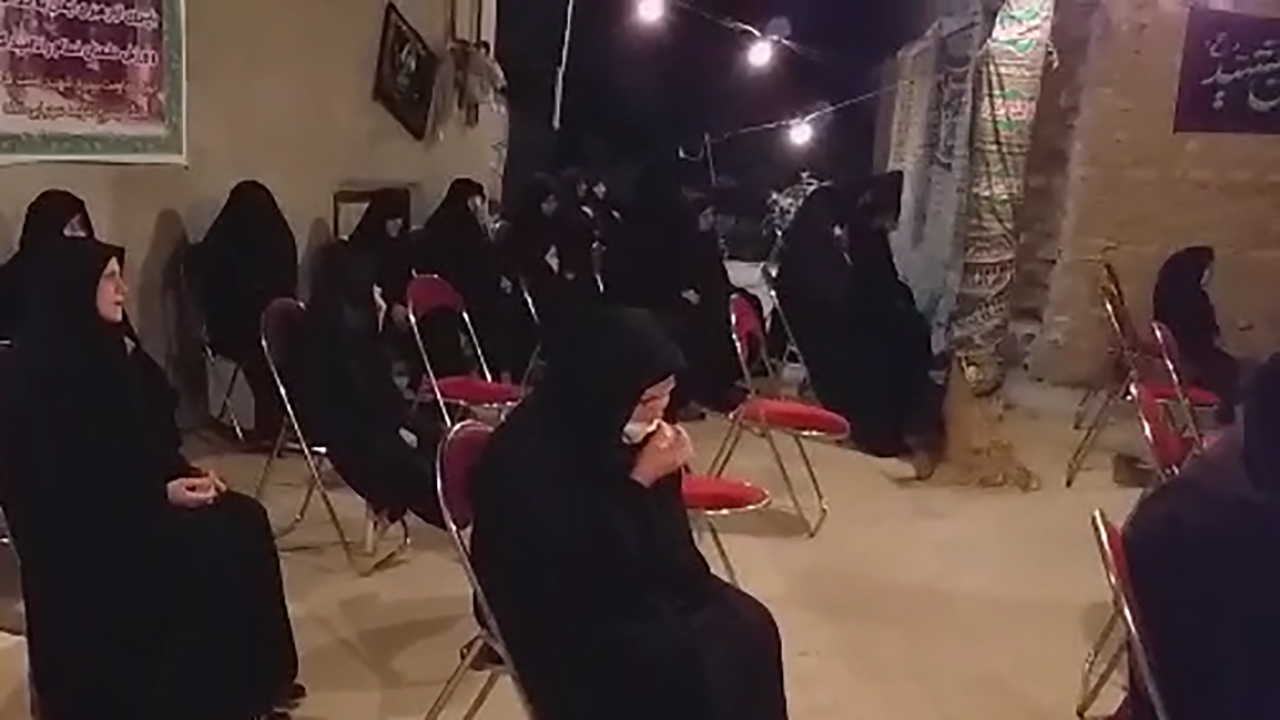 مراسم عزاداری شب اول محرم در روستای تکه + فیلم