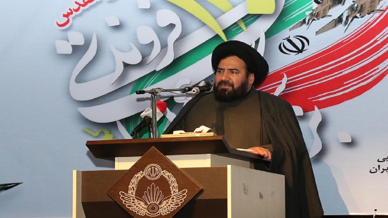 مرحوم بالازاده خلبانی توانمند و انسانی آزاده و شجاع بود