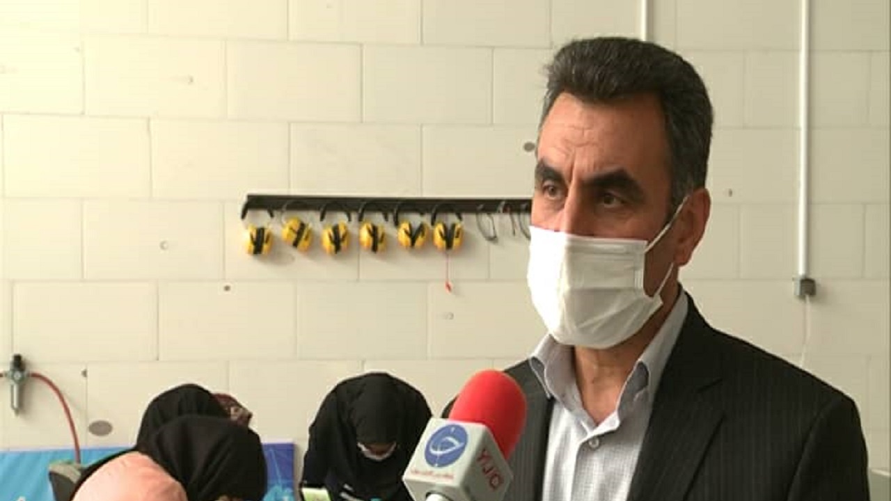 جوانی که یک تنه جلوی کشور چین ایستاد