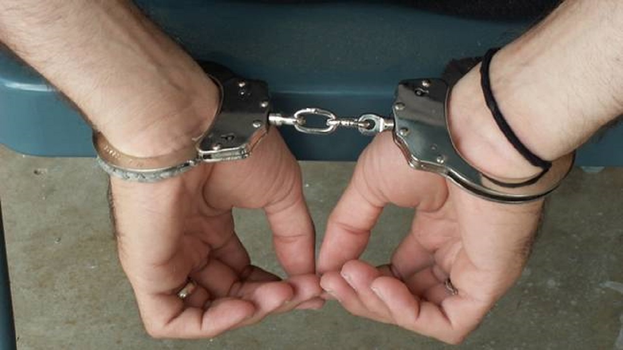 دستگیری ۱۰ سارق با ۳۰ فقره سرقت