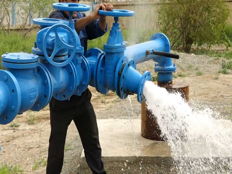 دمیدن جان تازه به روستاهای اصفهان با طرح آبرسانی سیار