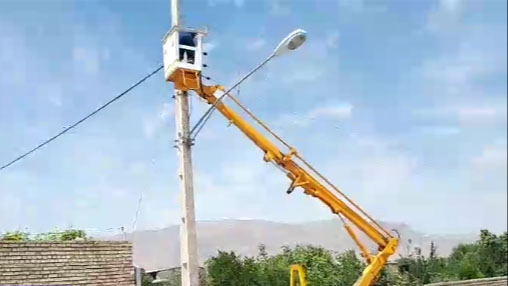 نصب مجدد کابل برق در روستای کچوئیه + فیلم