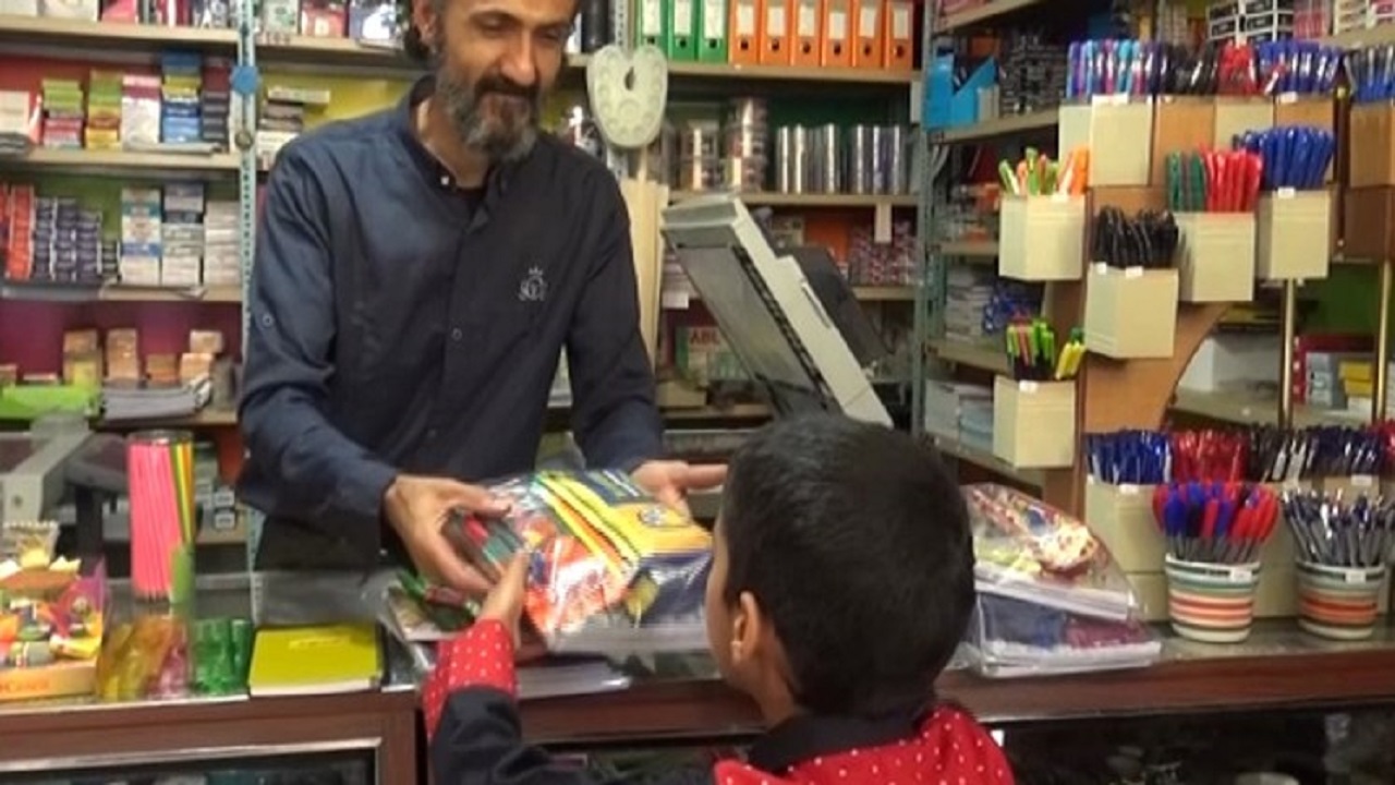 اصناف به یاری دانش‌آموزان کم برخوردار می‌آید