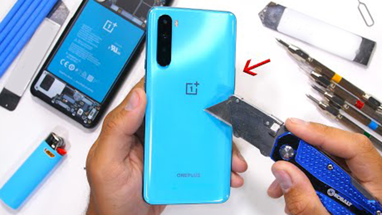 خم شدن نمایشگر OnePlus Nord در تست مقاومت