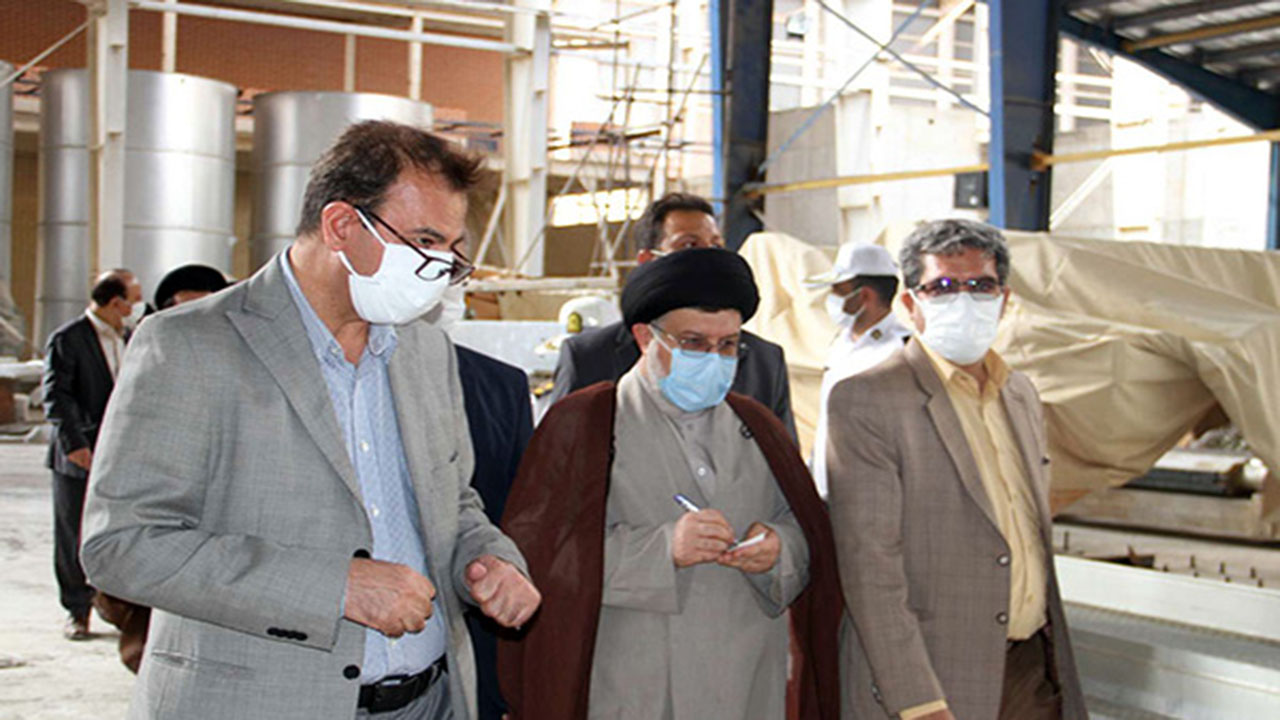 به هیچ عنوان نباید حتی یک نفر کارگر از کار بیکار شود