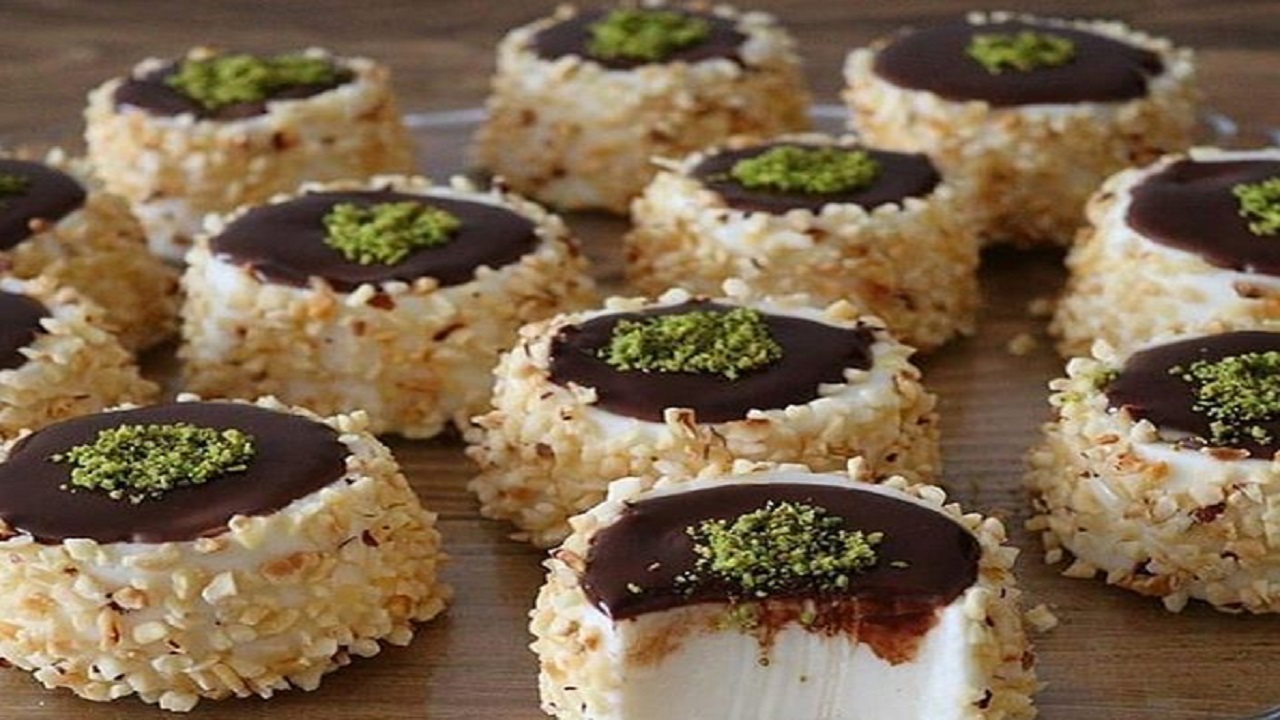 آموزش آشپزی؛ از بستنی وانیلی و نان زنجبیلی تا مرغ کنتاکی خانگی + تصاویر