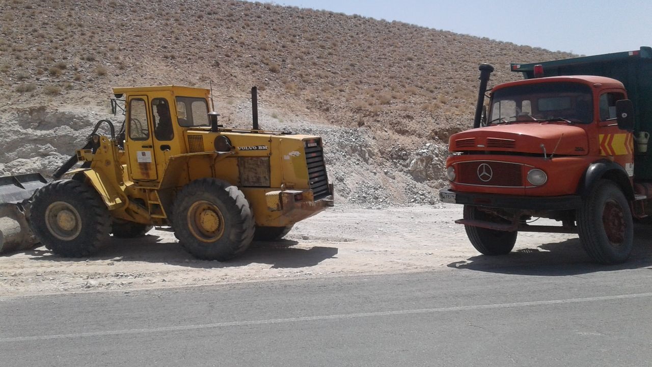 بهسازی و ایمن سازی محور قهستان به زهان
