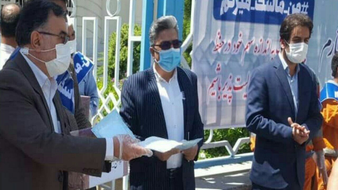 اجرای "پویش من یک پرستارم و من ماسک میزنم "در نیشابور