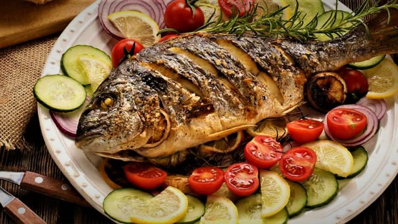 ماهی سفید شکم پر به سبک مازندرانی + طرز تهیه